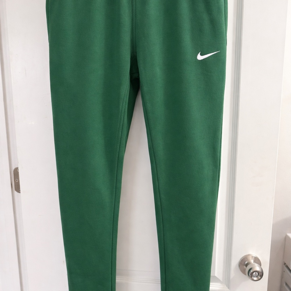 Nike Men’s Green Sweatpants